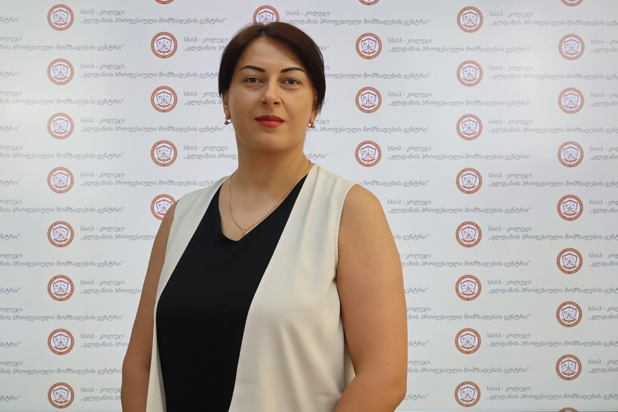 თამარ სამხარაძე
